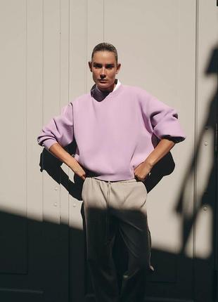 Трикотажный свитшот в рубчик