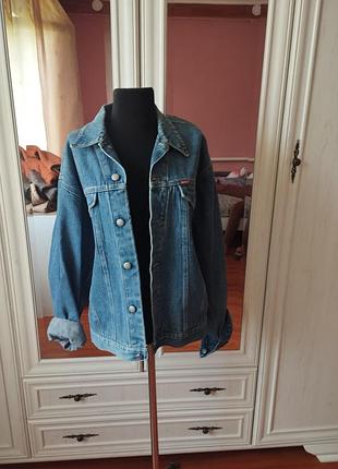 Джинсова куртка