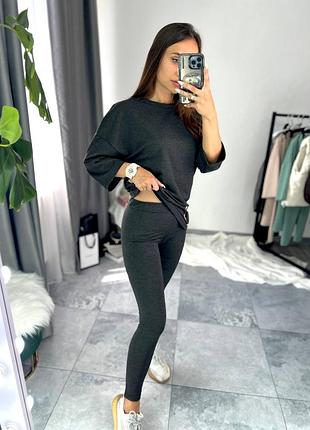 Костюм жіночий