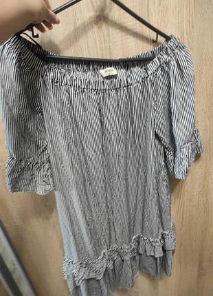 Платье вискоза с открытыми плечами размер л