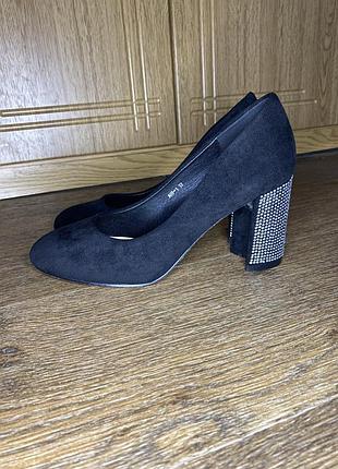 Туфлі жіночі замшеві