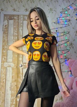 Футболка зі смайлами