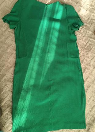 Зеленое платье