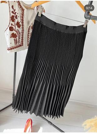 Чорна спідничка плісе