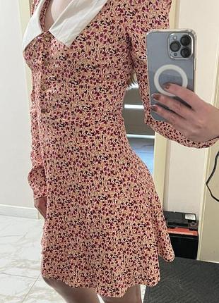 Коротка сукня goldi з квітковим принтом на ґудзиках.   розмір xs.   97% віскоза 3% спандекс