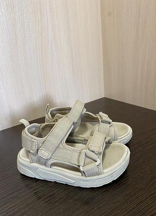 Сандалі. босоніжки h&m. 25 розмір. устілка 15,5 см.