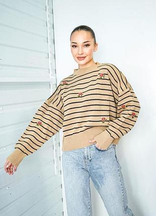 Светр жіночий