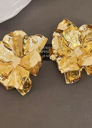 Золоті сережки масивні квіти