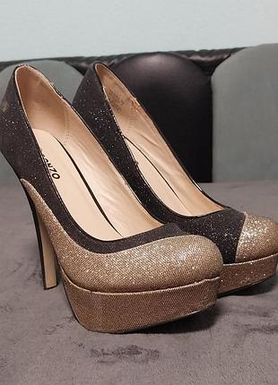 Жіночі туфлі р.38