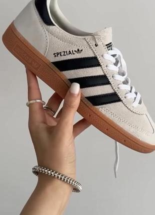 Adidas spezial