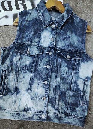 Джинсовая жилетка