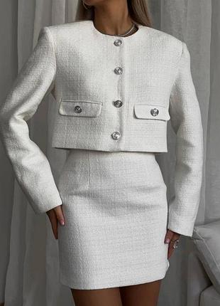 Осенний деловой твидовый костюм двойка пиджак юбка