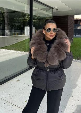 Пуховик з натуральним хутром з капюшоном