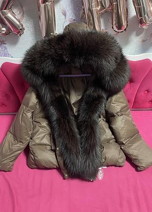 Пуховик з натуральним хутром з капюшоном