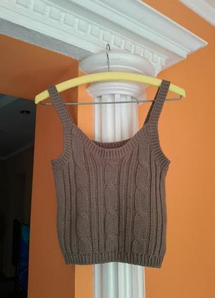 Топ вязаный