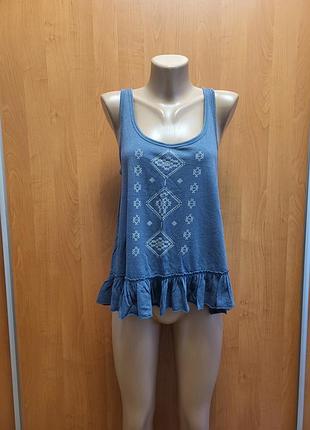 Синяя расклешенная майка с оборкой tipster