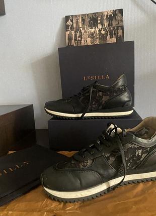 Італійські шкіряні кросівки з мережевними вставками