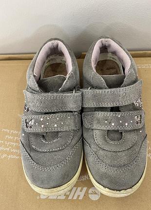 Кросівки на дівчинку