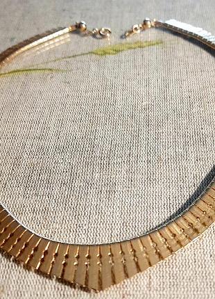 Винтажное драгоценное колье-ожерельное в стиле клеопатра с названием" воротник клеопатри" антиквариат от бренда monet в идеальном состоянии