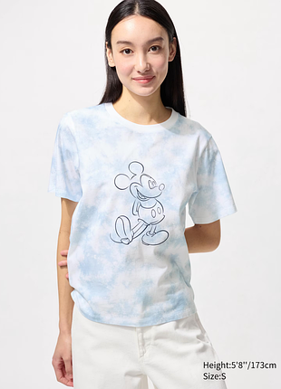 Футболка з принтом disney in blue ut uniqlo