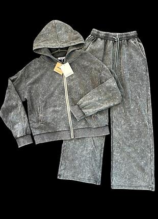 Жіночий костюм у трендовому washed-ефекті,костюм варенка