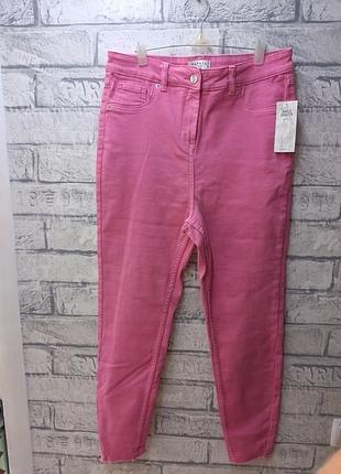 Джинсы розовые мом
