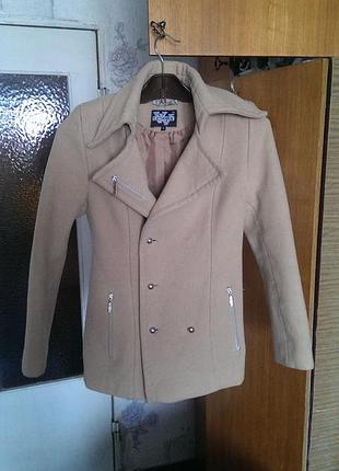 Элегантное полупальто lenora s= 44р.- тёплое и в прекрасном состоянии