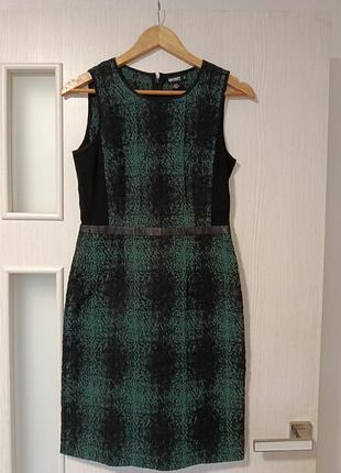 Платье футляр от dkny, размер 4/xs, производства италия,