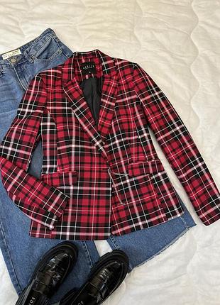 Женский клетчатый пиджак/блейзер в  клетку, тартан или шотландская клетка mohito