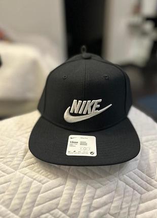 Продам кепку nike