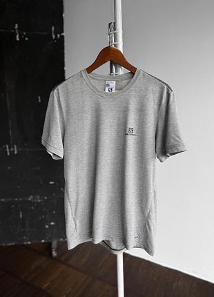 Salomon mens grey explore short sleeve t-shirt advancedskin activedry logo чоловіча, сіра футболка з логотипом