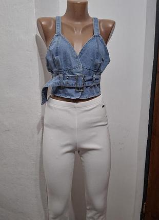 Белые брюки