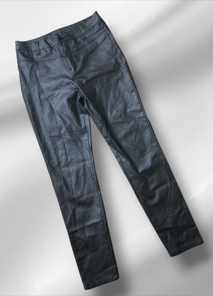 Джинсы из эко-кожи 52р