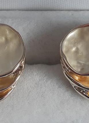 Серьги бижутерия эмаль перламутровая