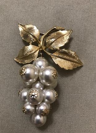 Розкішна брошка з перлинами американський вінтаж