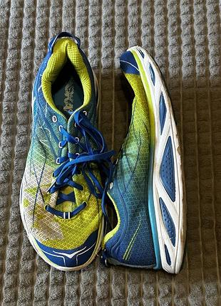 Кросівки hoka