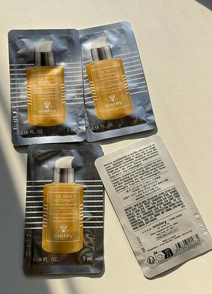Очищувальний гель з тропічними смолами sisley centle cleansing gel пробник 5мл