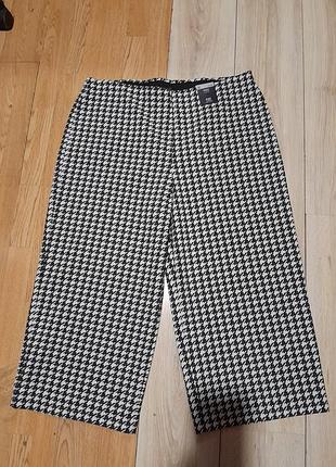Фирменные брюки кюлоты укороченные размер 20