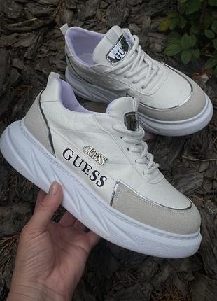 Кроси на платформі