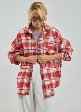 Картата жіноча сорочка на кнопках