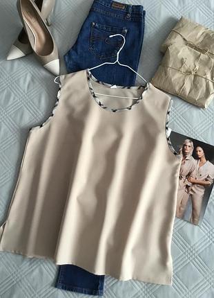 Базовая бежевая блуза с красивой окантовкой свободного кроя в размере xxl