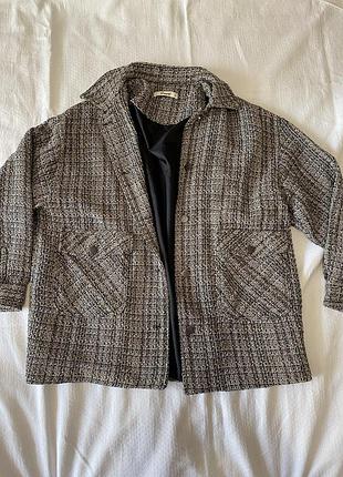 Теплий піджак на ґудзиках