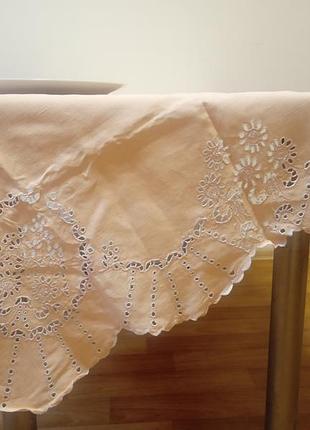 Льняная скатерть,цвет морковный пудинг, вышивка ришелье