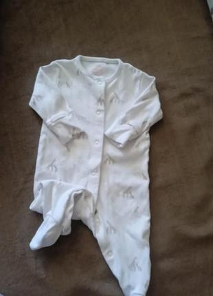 Человечек на младенец.
состояние -новое.
на возраст от 0 до 3 месяцев./ 62 см.