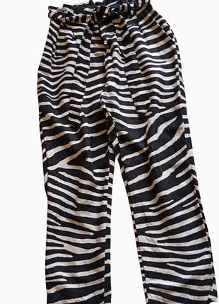 Штани принт зебра чорно білі на поясі н&м розмір 12,   льон!