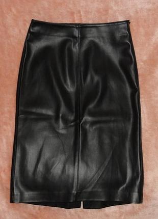 Трендовая кожаная юбка «mango» (размер s эко кожа)