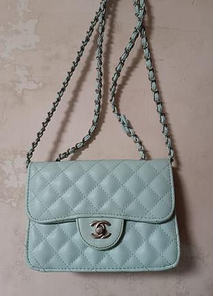 Сумочка под бренд.