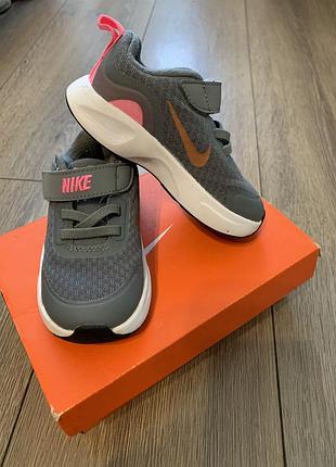 Кросівки nike