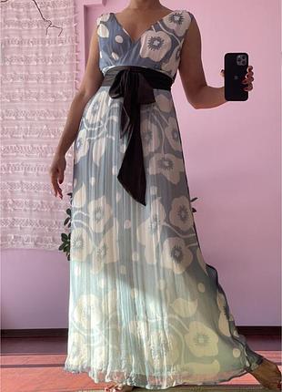 Довга ошатна сукня з натурального шовку