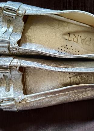 Брендові шкіряні макасини без нюансів